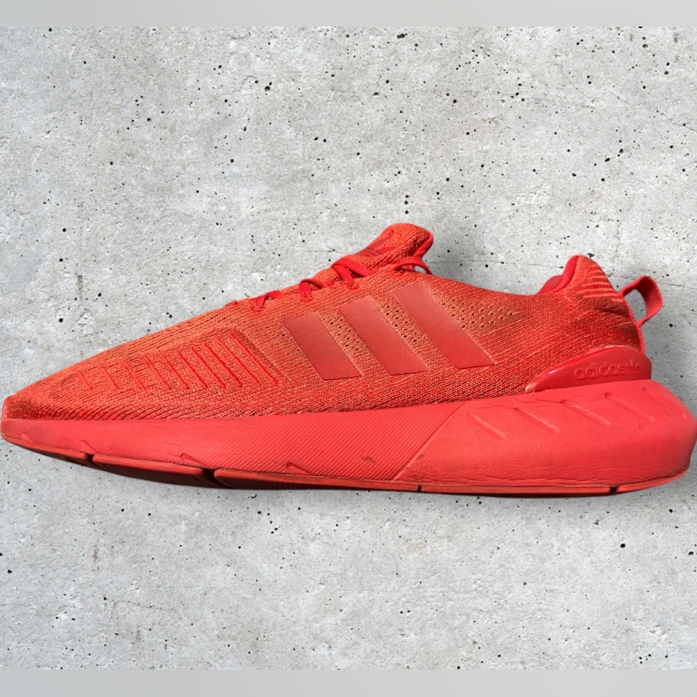 Adidas Men's Originals Swift Run 22 Red: GZ3503 sz: 9.5